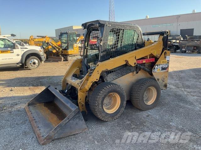 CAT 242D Skid steer loderler