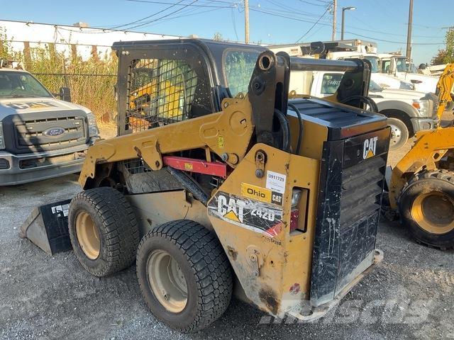 CAT 242D Skid steer loderler