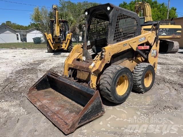 CAT 242D3 Skid steer loderler