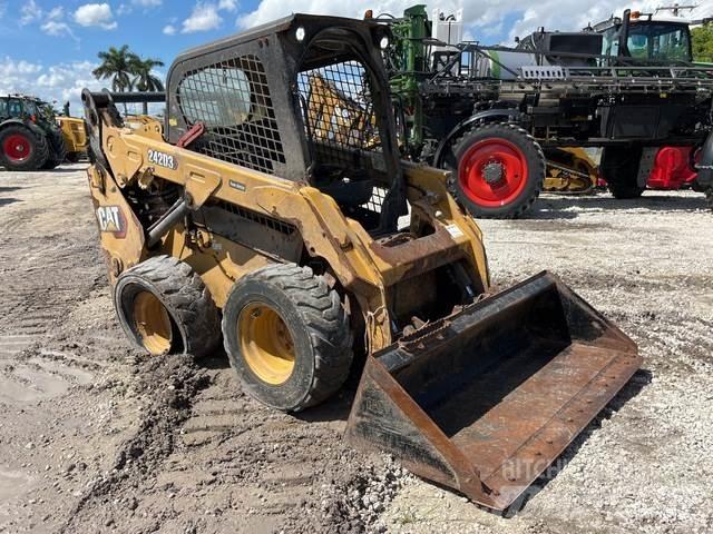 CAT 242D3 Skid steer loderler