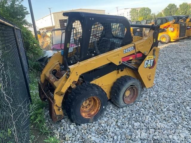 CAT 242D3 Skid steer loderler