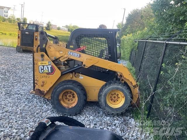 CAT 242D3 Skid steer loderler