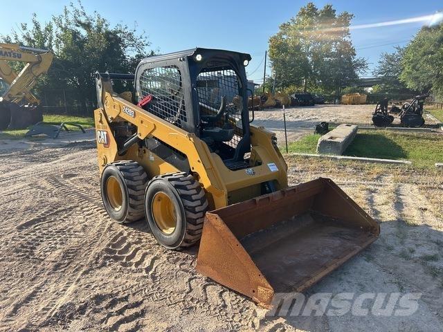 CAT 242D3 Skid steer loderler