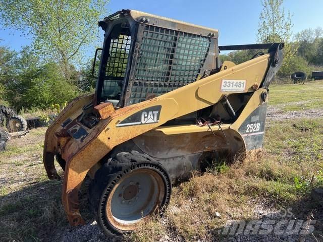 CAT 252B Skid steer loderler