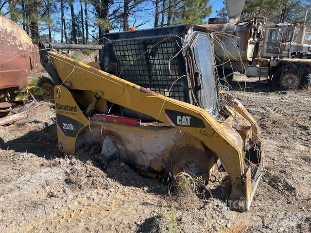 CAT 252B3 Skid steer loderler