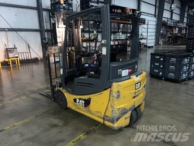 CAT 2ET3000 Elektrikli forkliftler