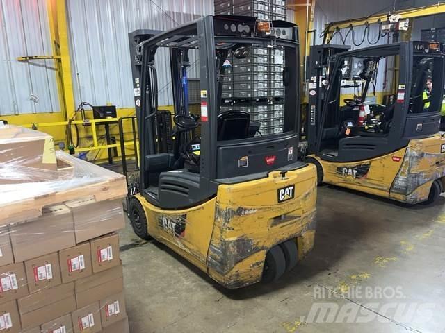 CAT 2ET3000 Elektrikli forkliftler