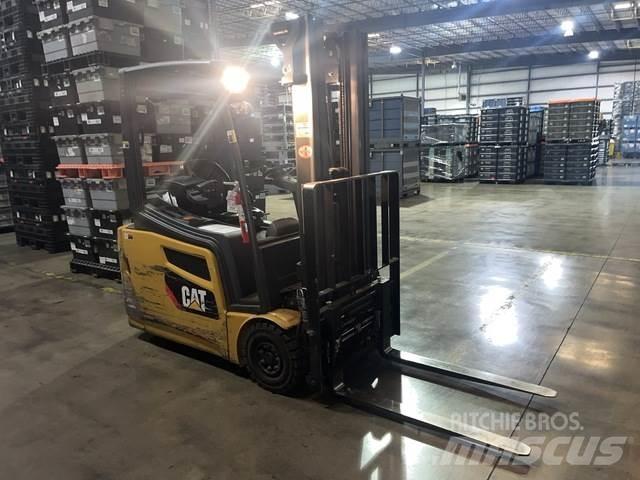 CAT 2ET3000 Elektrikli forkliftler