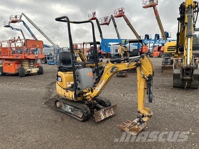 CAT 300.9D Paletli ekskavatörler
