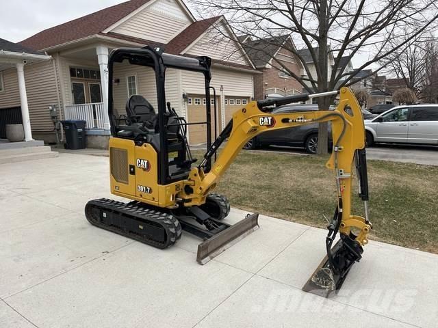 CAT 301.7 CR Paletli ekskavatörler