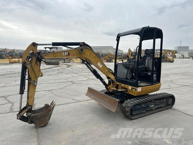 CAT 302.7D CR Paletli ekskavatörler