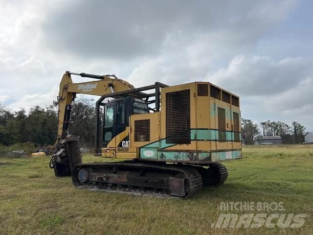 CAT 321D Paletli ekskavatörler
