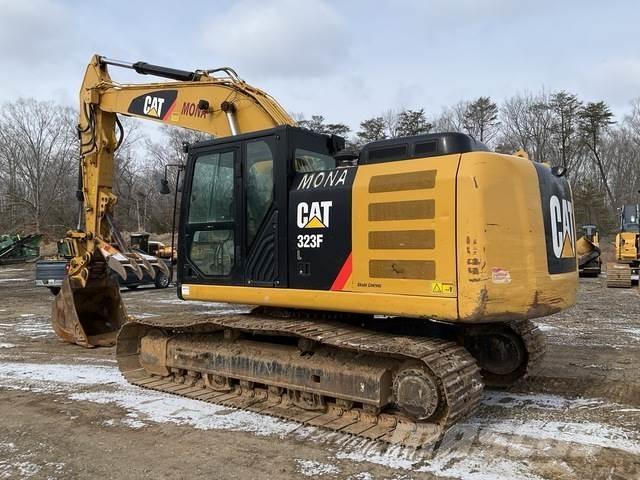 CAT 323F Paletli ekskavatörler