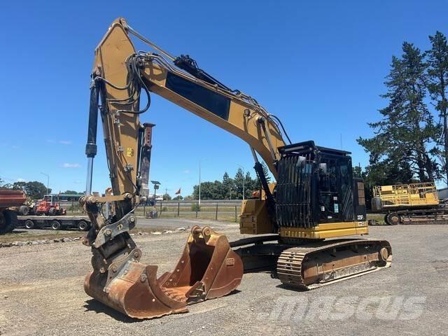 CAT 325FL CR Paletli ekskavatörler