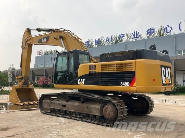 CAT 349D Paletli ekskavatörler