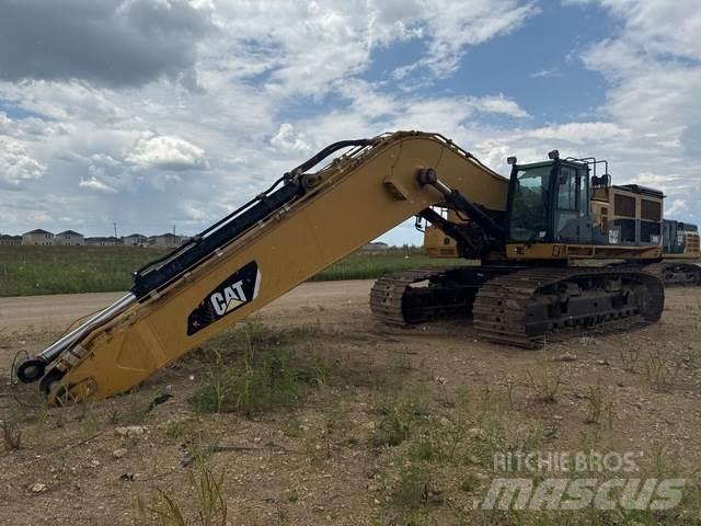 CAT 390D L Paletli ekskavatörler
