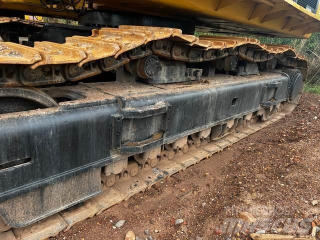 CAT 390DL Paletli ekskavatörler