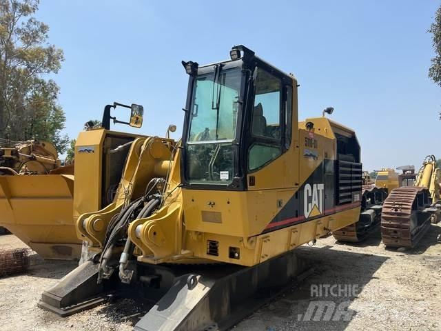 CAT 5110B Paletli ekskavatörler