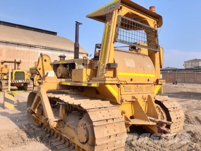 CAT 572E Boru döşeme dozerleri