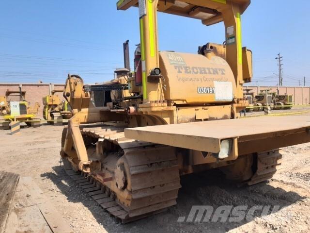 CAT 572F Boru döşeme dozerleri