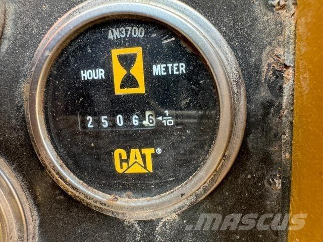 CAT 583H Boru döşeme dozerleri