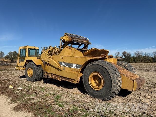 CAT 615CII Skreyperler