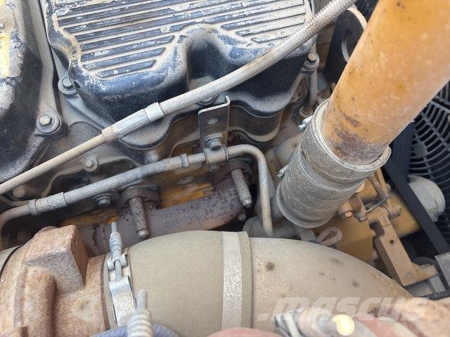 CAT 657G Skreyperler