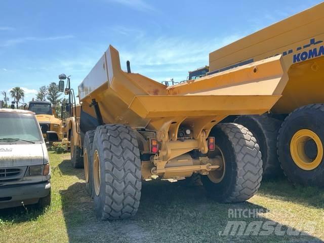 CAT 725C2 Belden kirma kaya kamyonu