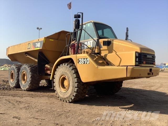 CAT 740 Belden kirma kaya kamyonu