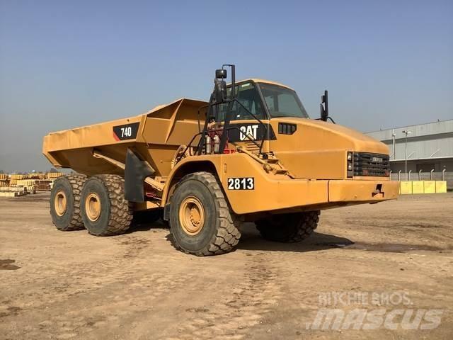 CAT 740 Belden kirma kaya kamyonu