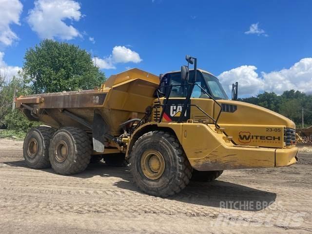 CAT 740 Belden kirma kaya kamyonu