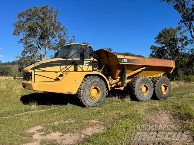 CAT 740 Belden kirma kaya kamyonu
