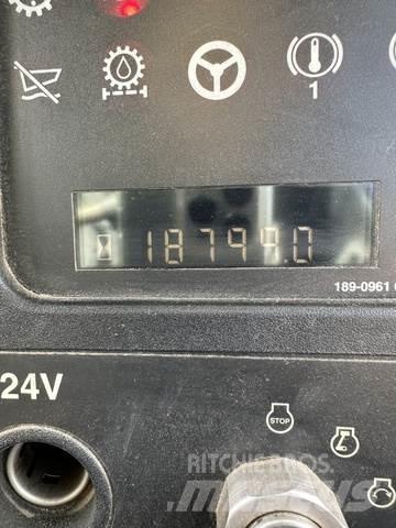 CAT 740 Belden kirma kaya kamyonu