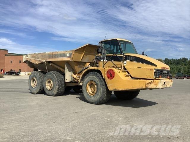 CAT 740 Belden kirma kaya kamyonu