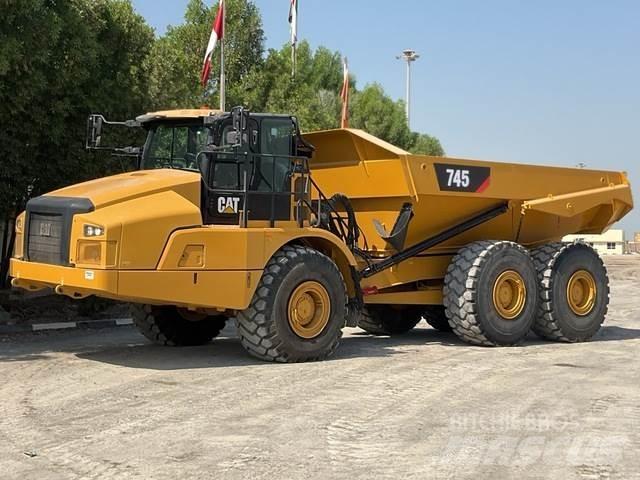 CAT 745 Belden kirma kaya kamyonu