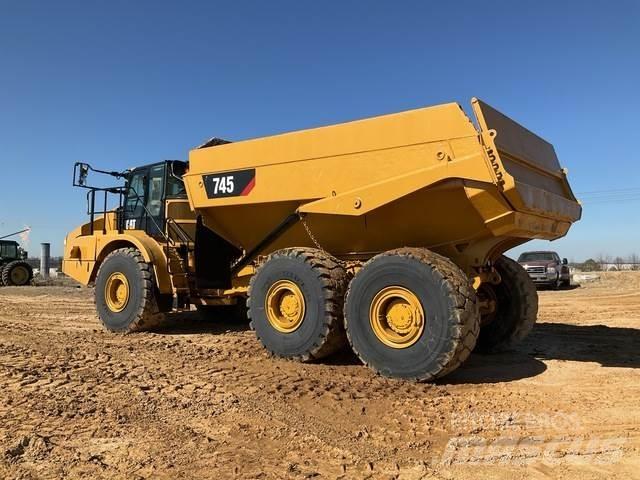 CAT 745 Belden kirma kaya kamyonu