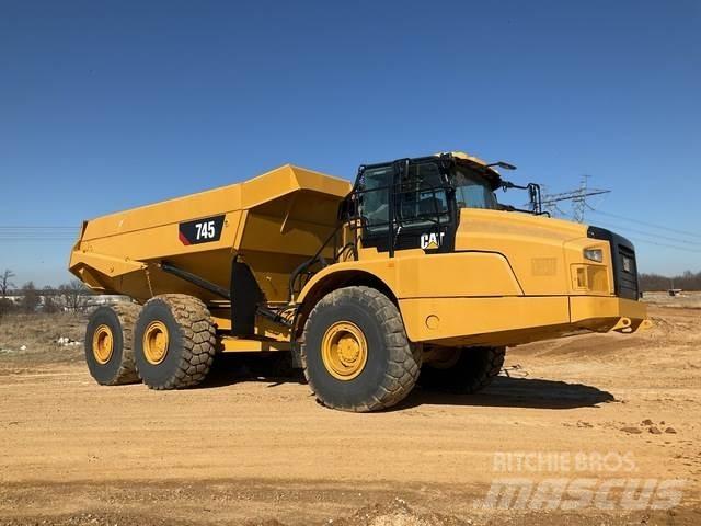 CAT 745 Belden kirma kaya kamyonu