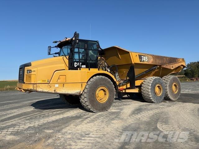 CAT 745 Belden kirma kaya kamyonu