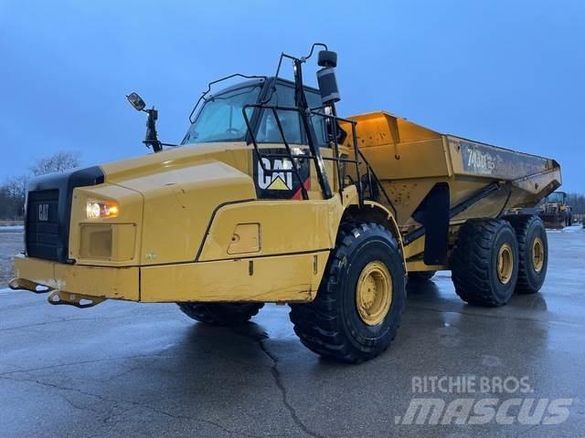 CAT 745C Belden kirma kaya kamyonu