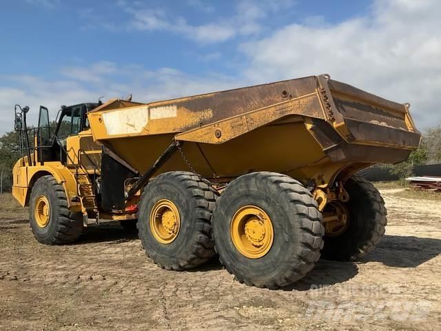 CAT 745C Belden kirma kaya kamyonu