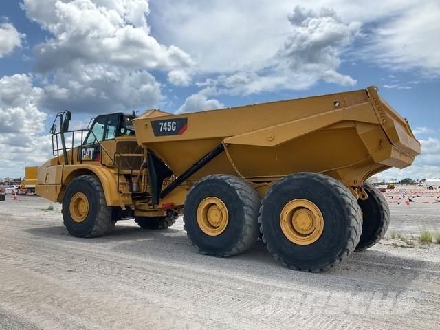 CAT 745C Belden kirma kaya kamyonu