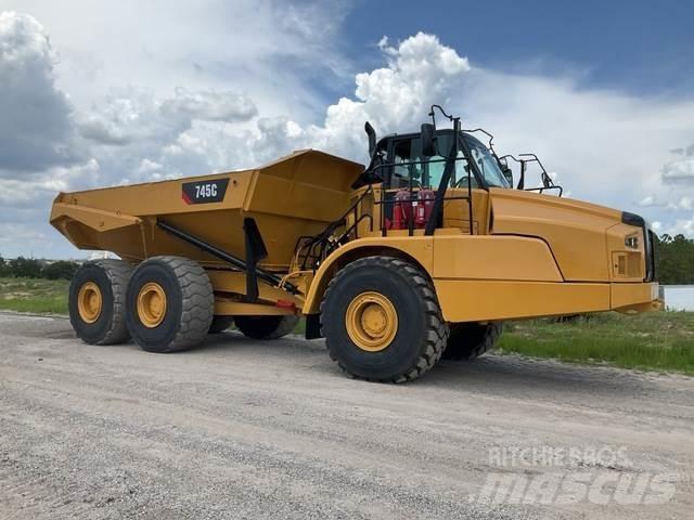 CAT 745C Belden kirma kaya kamyonu