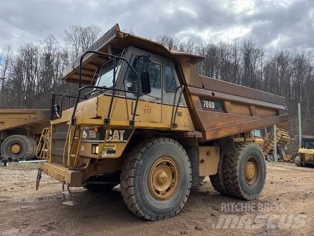 CAT 769D Belden kirma kaya kamyonu