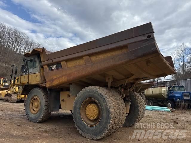 CAT 769D Belden kirma kaya kamyonu