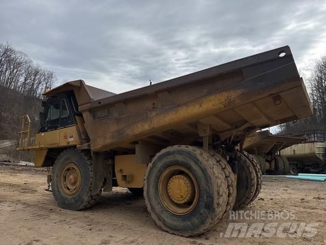 CAT 769D Belden kirma kaya kamyonu