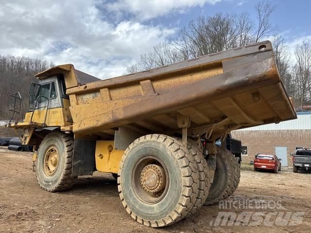 CAT 769D Belden kirma kaya kamyonu