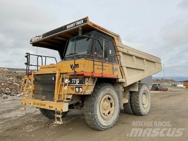 CAT 771D Belden kirma kaya kamyonu