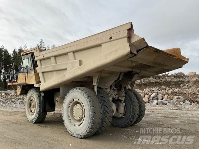 CAT 771D Belden kirma kaya kamyonu