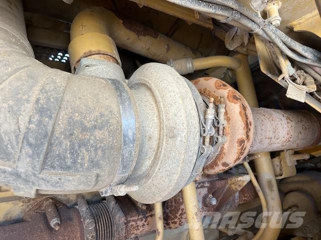 CAT 773D Belden kirma kaya kamyonu