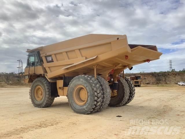 CAT 773E Belden kirma kaya kamyonu